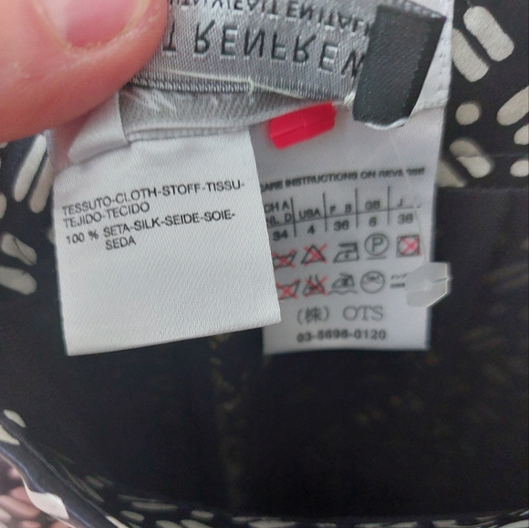 Max Mara Silk inverted pleated skirt. Black and white. Size 4 - Picture 4 of 4